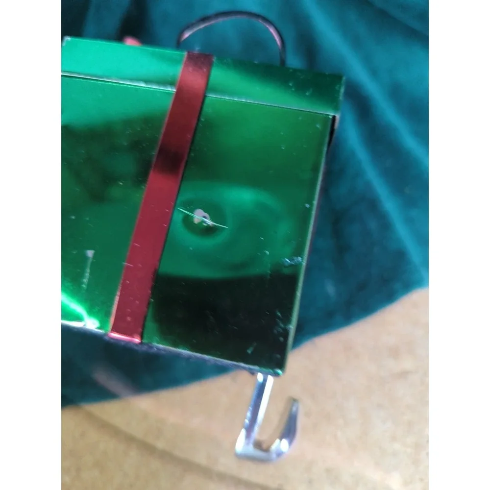 Metal Gift Boxes, Christmas Stocking Hangers, Red and green, set of two